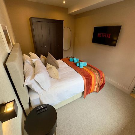 Romeo'S Arch High End Luxury In Centre Of Stratford With Parking Apartment ภายนอก รูปภาพ